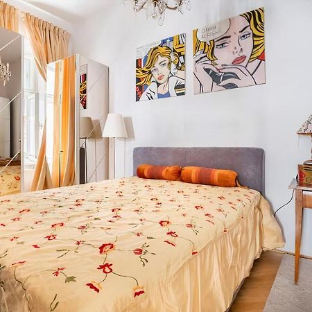 Apartamento Imperial Gem . Flamboyant Studio . Heart Of Viena Exterior foto