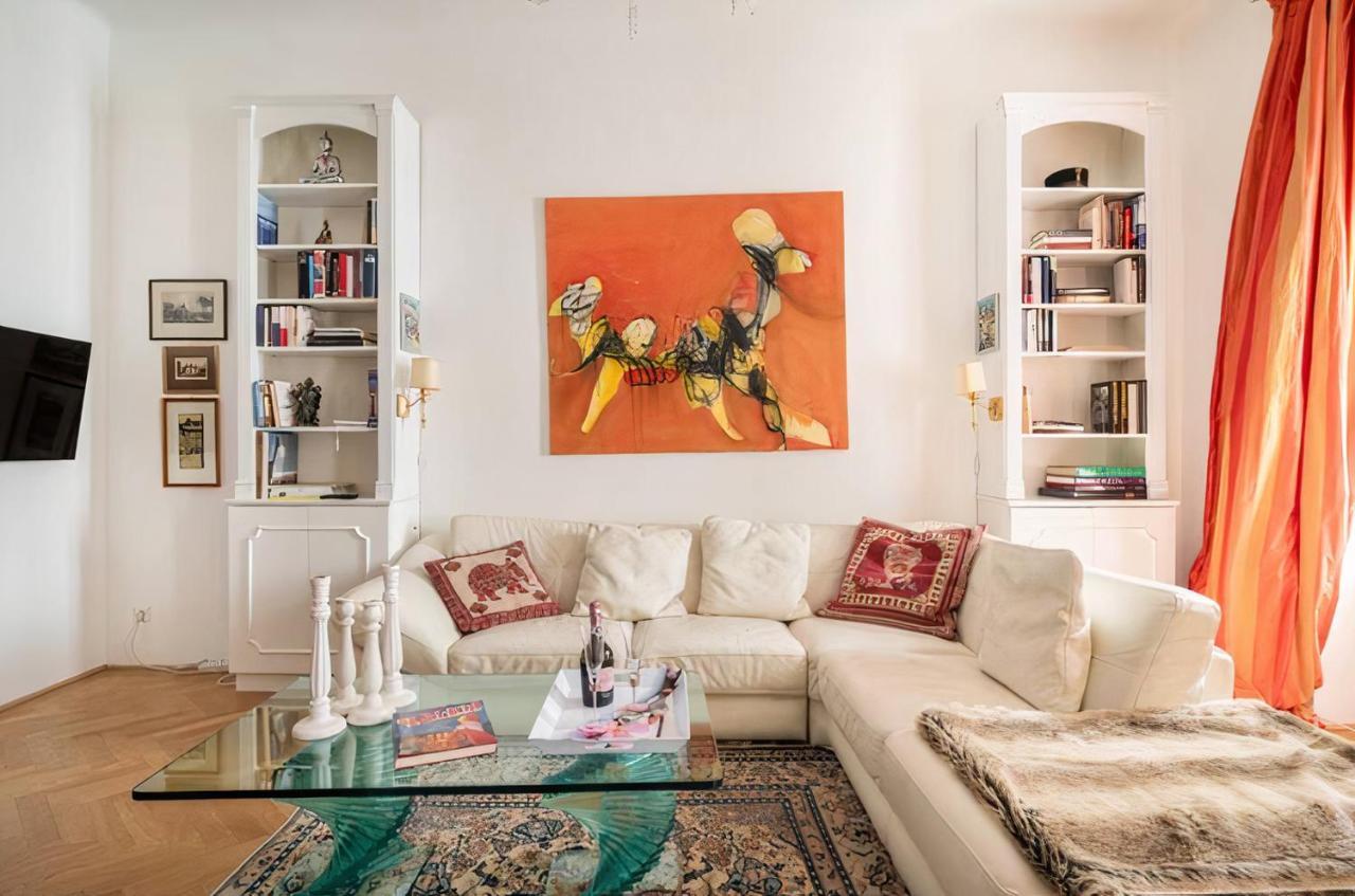 Apartamento Imperial Gem . Flamboyant Studio . Heart Of Viena Exterior foto