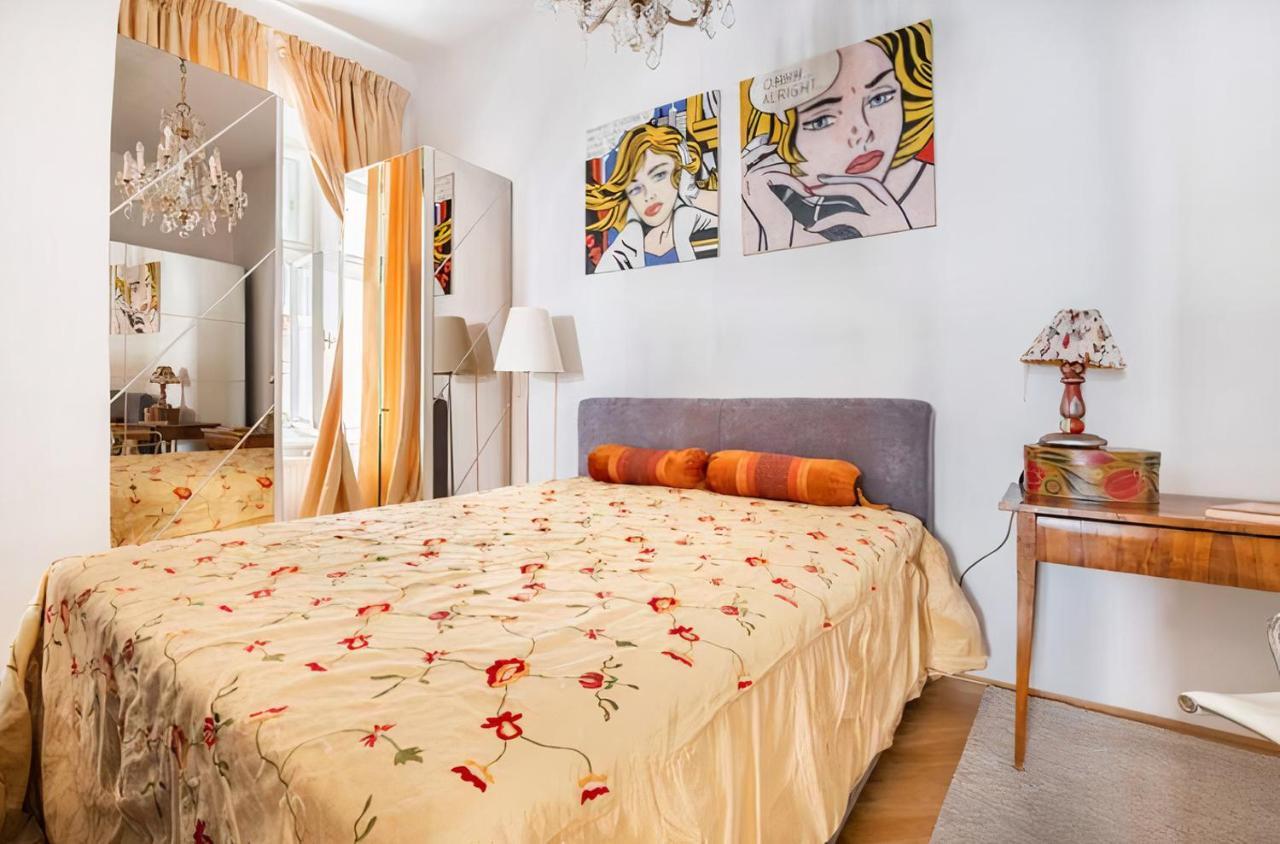 Apartamento Imperial Gem . Flamboyant Studio . Heart Of Viena Exterior foto