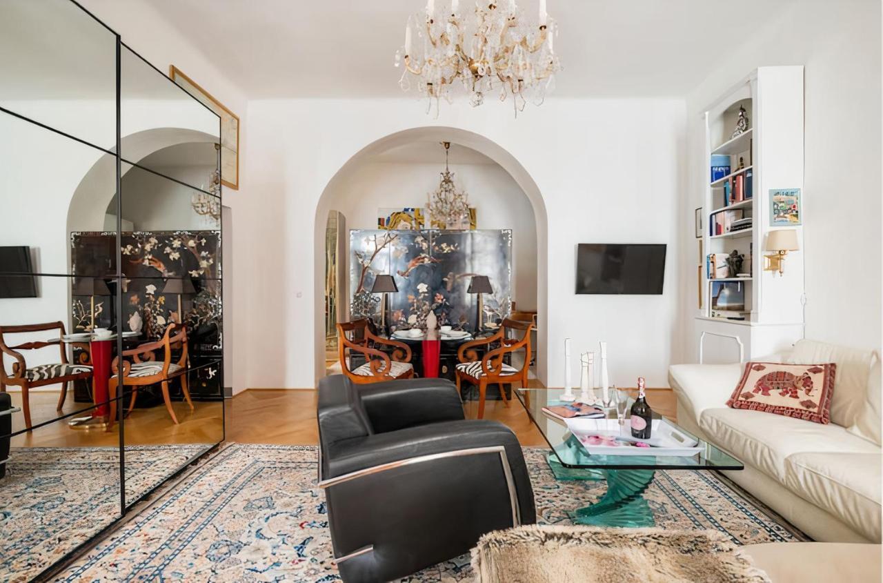 Apartamento Imperial Gem . Flamboyant Studio . Heart Of Viena Exterior foto