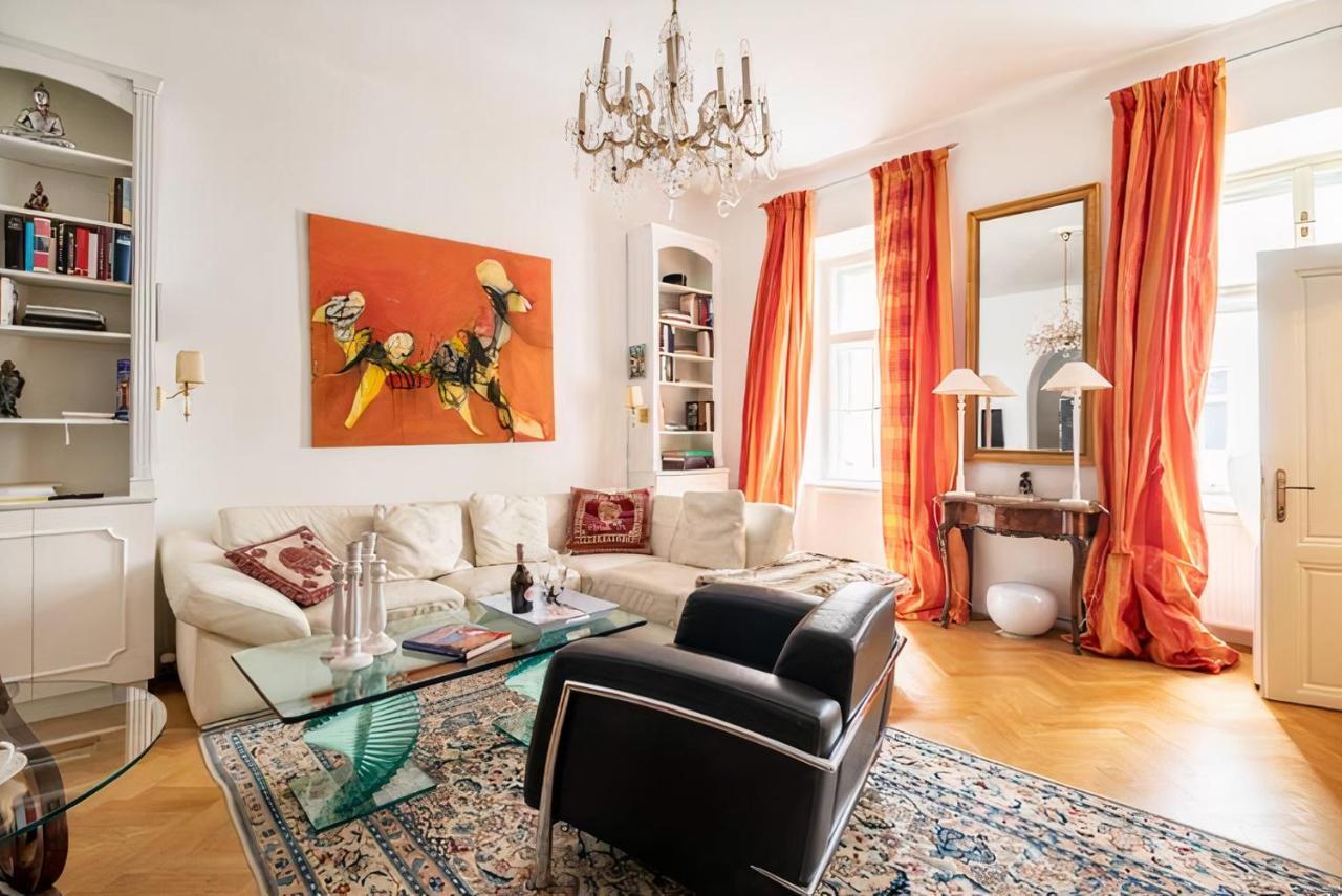 Apartamento Imperial Gem . Flamboyant Studio . Heart Of Viena Exterior foto